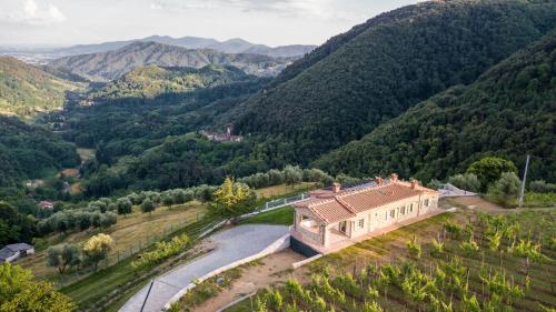 Villa Grema, a Farmhouse with Infinity Pool