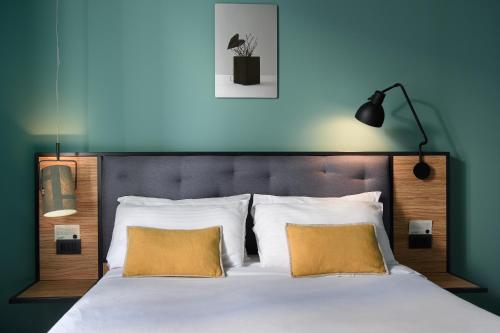 Superior Double Room image 4