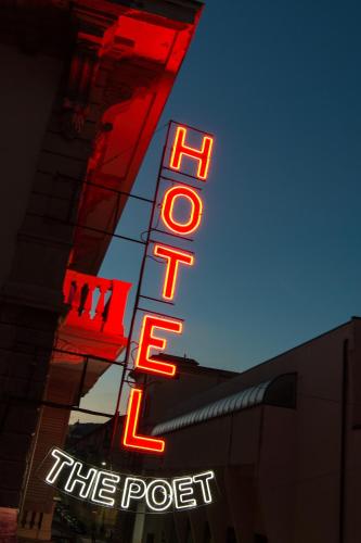 The Poet Hotel - image 12