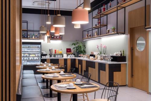 Essen und Erfrischungen, The Poet Hotel in La Spezia