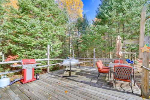 Paradise Cottage: Trail Access Nearby in Paradīze (MI)