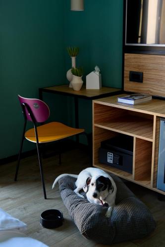 The Poet Hotel - image 3