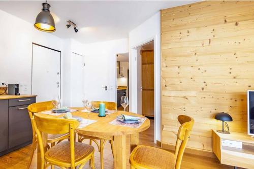 One-Bedroom Apartment image 2