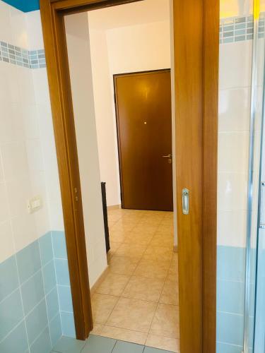 One-Bedroom Apartment image 7