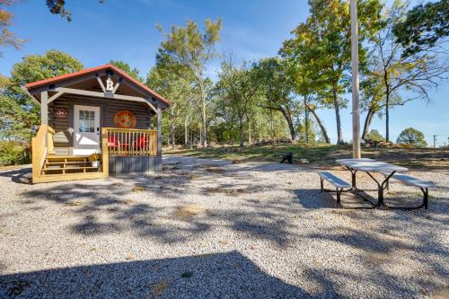 . Rustic Caledonia Cabin Near State Parks and Boating!