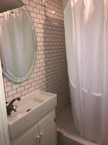 Urban Oasis with Private Laundry: Steps from DTLA, Los Angeles (Foto 9)