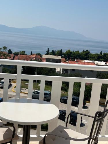  Apartments Mateljak in Gradac