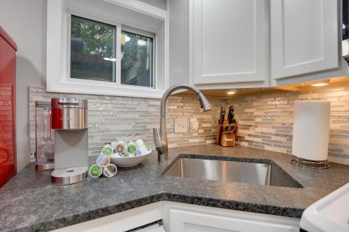 Convenient Washington, DC, Studio Near Metro Stop! in Washington, USA