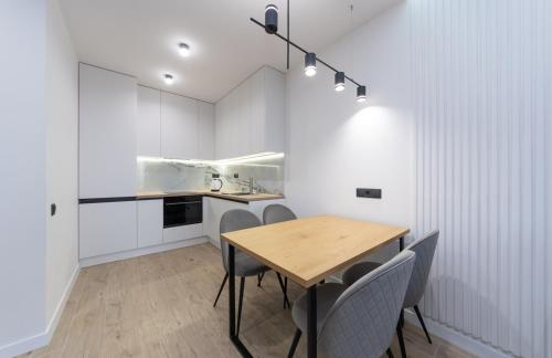 One-Bedroom Apartment image 2