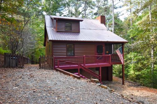 Rivers Creekside Cabin in Ellijay, USA