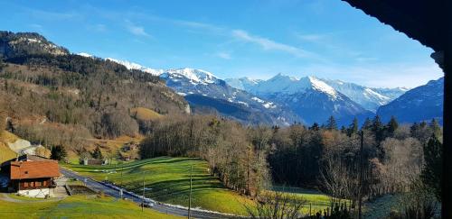 Gemütliche FeWo mit Sauna inmitten der Berge