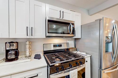 Isabella Duplex - A in Houston, USA