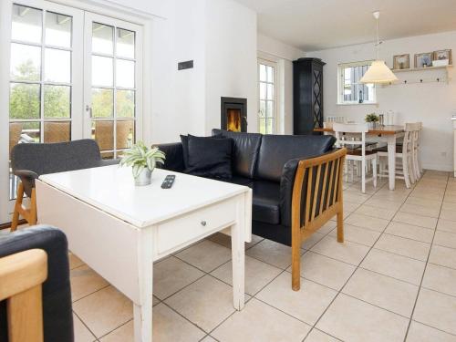 Comoditats, 8 person holiday home in Gjern-By Traum in Gjern