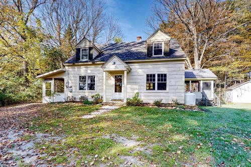 Green Mountain Retreat in Sunderland, USA