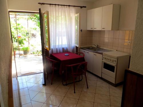  Apartment Bruno in Stari Grad