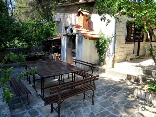  Apartment Bruno in Stari Grad