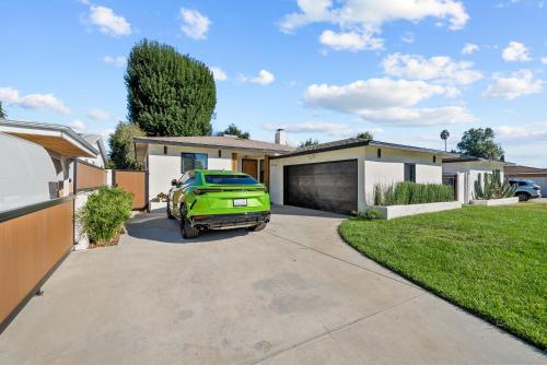 Beautiful Sherman Oaks 3BD Home with Pool