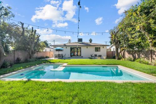 Beautiful Sherman Oaks 3BD Home with Pool
