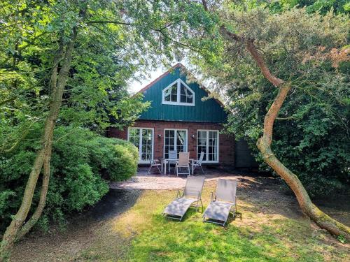 2 bedrooms, 3 beds
