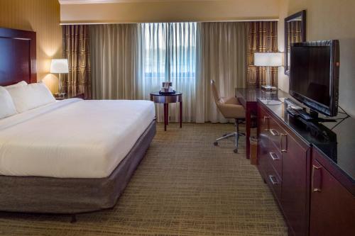 Crowne Plaza Hotel St. Louis Airport, an IHG Hotel