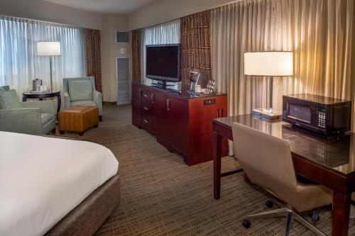 Crowne Plaza Hotel St. Louis Airport, an IHG Hotel