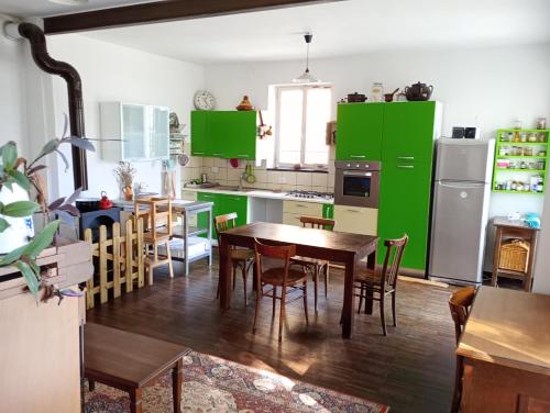  Allombra del frassino in Val Della Torre