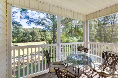 Golf & Resort Perks: Premier Condo 10 mi to Myrtle
