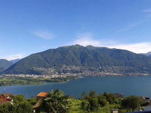 Ferienwohnung mit fantastischem Panoramablick, Pension in Vairano