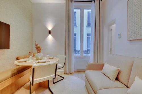 Chic apartment -1BR/4P- Clignancourt/Sacré-Cœur - image 6