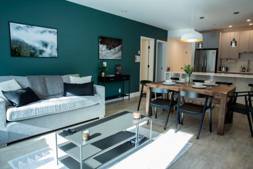 Ski & Tee Retreat Bright Three Bedroom and Hot Tub, Ревелсток