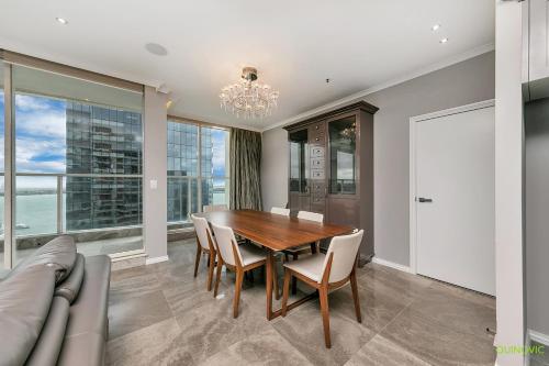 QV Stays Luxury with Sea Views - Apartment - Auckland