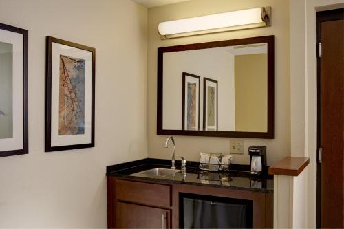 Hyatt Place Mt. Laurel - image 7