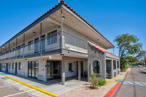 Motel 6-Kingman, AZ - Route 66 East