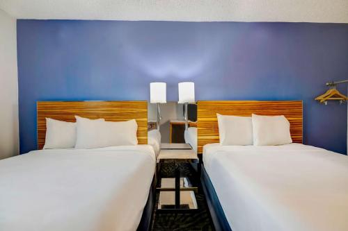 Days Inn by Wyndham Arlington Six Flags/AT&T Stadium - image 8