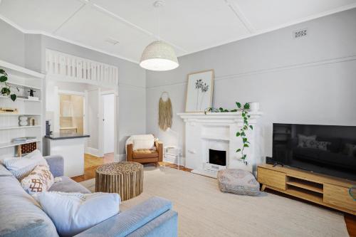 THE OSLO on Broadway Villa 2