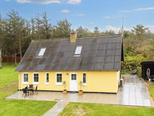 Two-Bedroom Holiday home in Løkken 6, Pension in Løkken