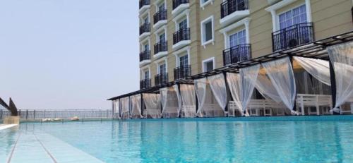 Champs Elysees by Landmark @ Kampar Champs Elysees by Landmark @ Kampar