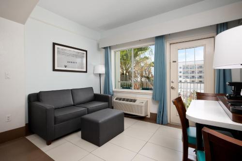 La Quinta by Wyndham South Padre Island Beach - image 11