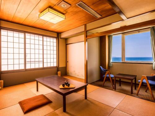 Standard Room with Tatami Area with Bay View