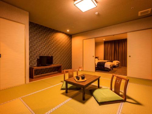 Standard Japanese-Style Large Twin Room