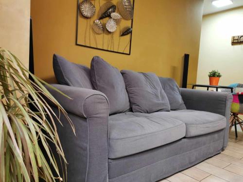 Elegant & Trendy Apt in a Peaceful Area in Kato Polemidia