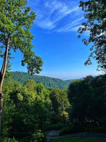 Smokey Mountain Retreat