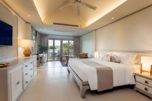 Premier Ocean View image 3