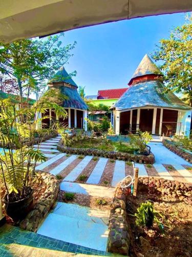 M'pay Bay Guesthouse