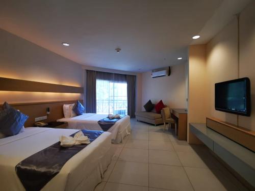 room detail thumbnail 1