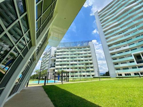 Relaxing and Cozy Unit at The Residences