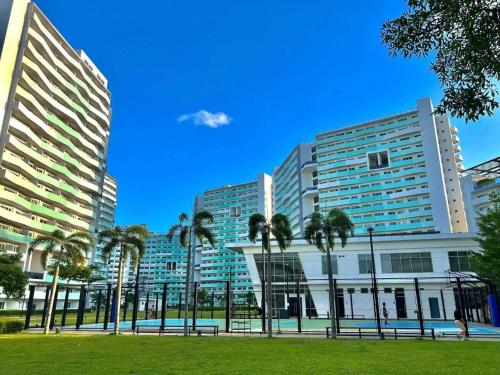 Relaxing and Cozy Unit at The Residences