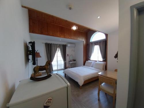 room detail thumbnail 0