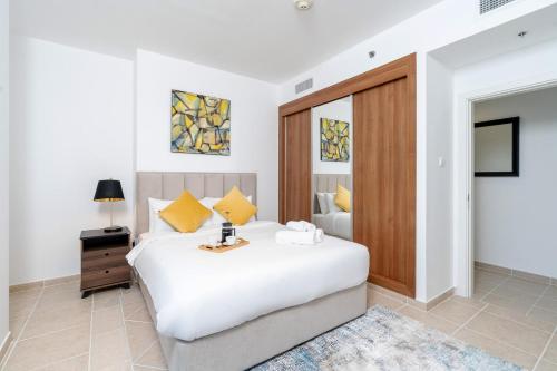 Vibrant - Prime Location Dubai Marina - Near Metro - image 8