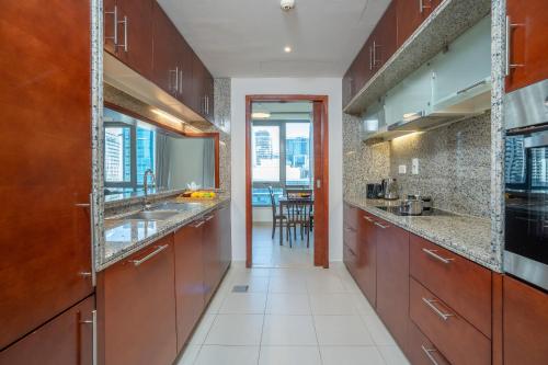 Charming 1 Bedroom - Heart of Downtown Dubai - image 4